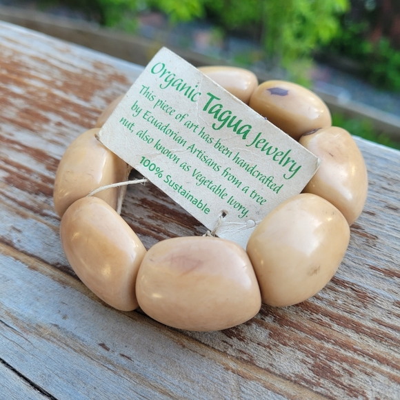 Stretch Bracelet Handcrafted Tagua Jewelry - Picture 1 of 4